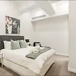 Renovated Warehouse Conversion In Heart Of Sydney