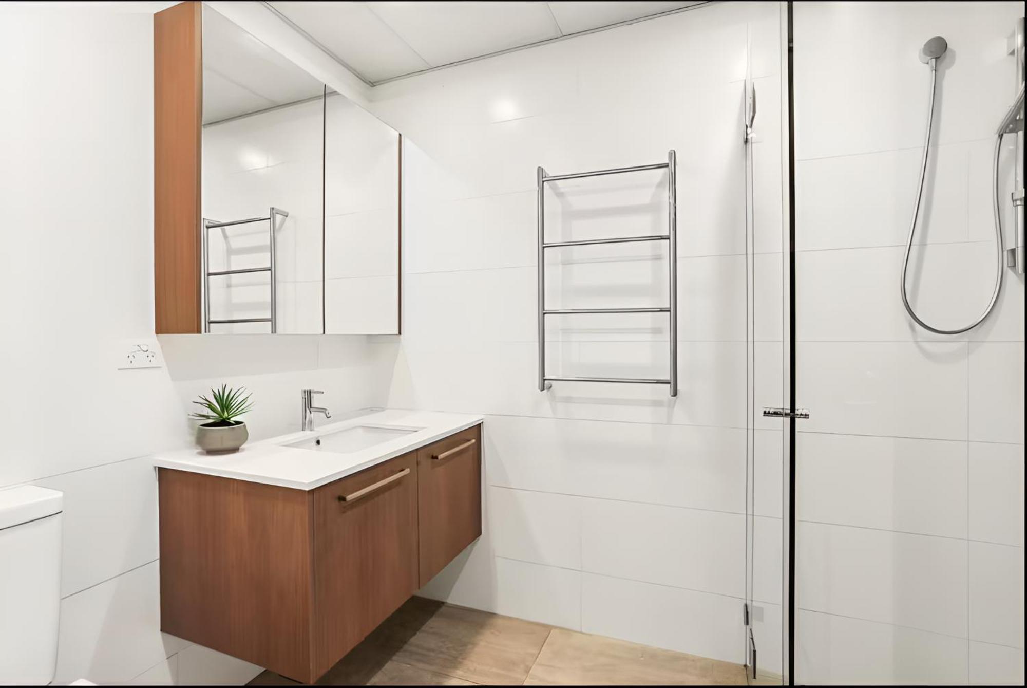 Renovated Warehouse Conversion In Heart Of Apartment