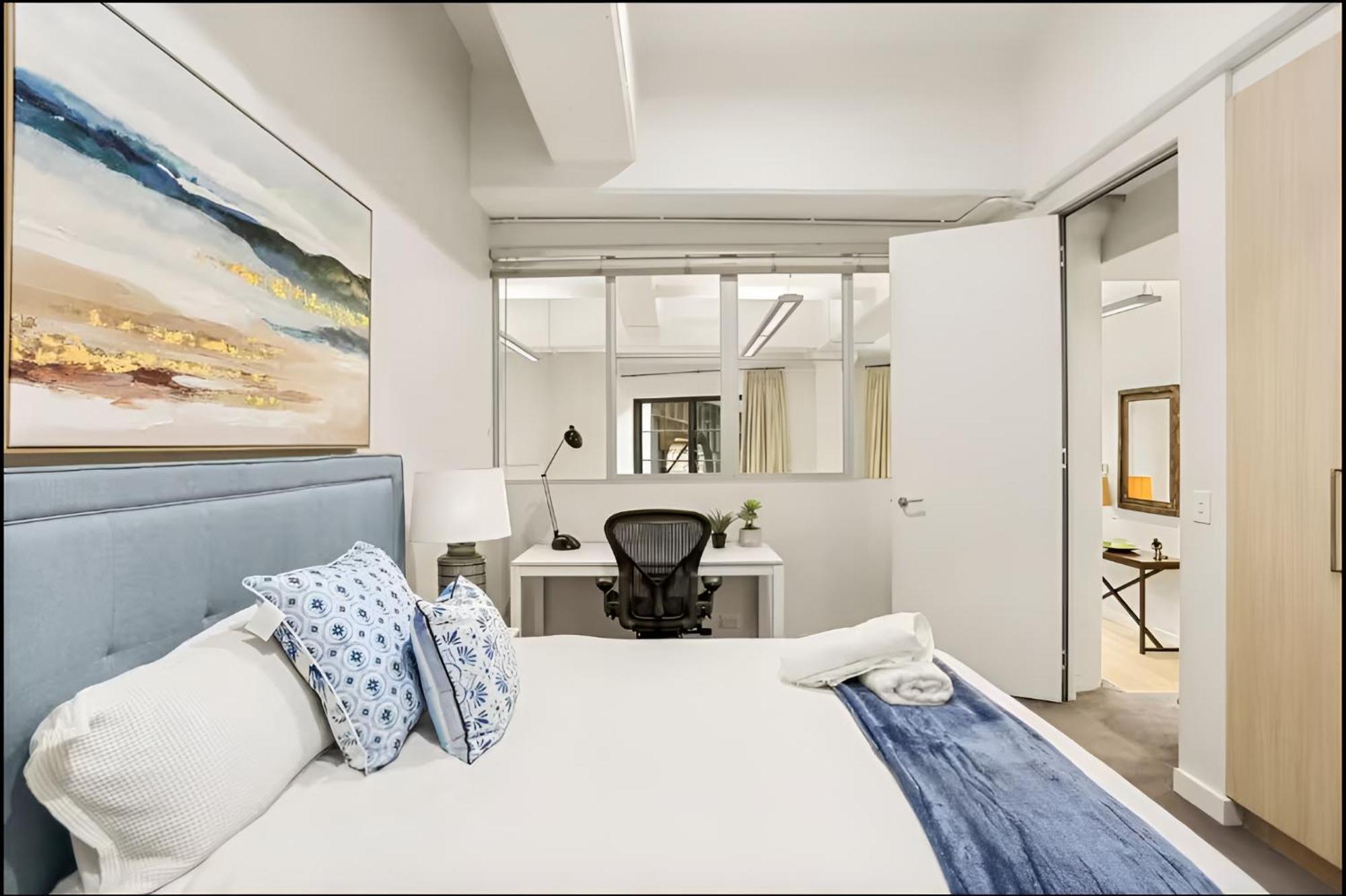 Renovated Warehouse Conversion In Heart Of Apartment