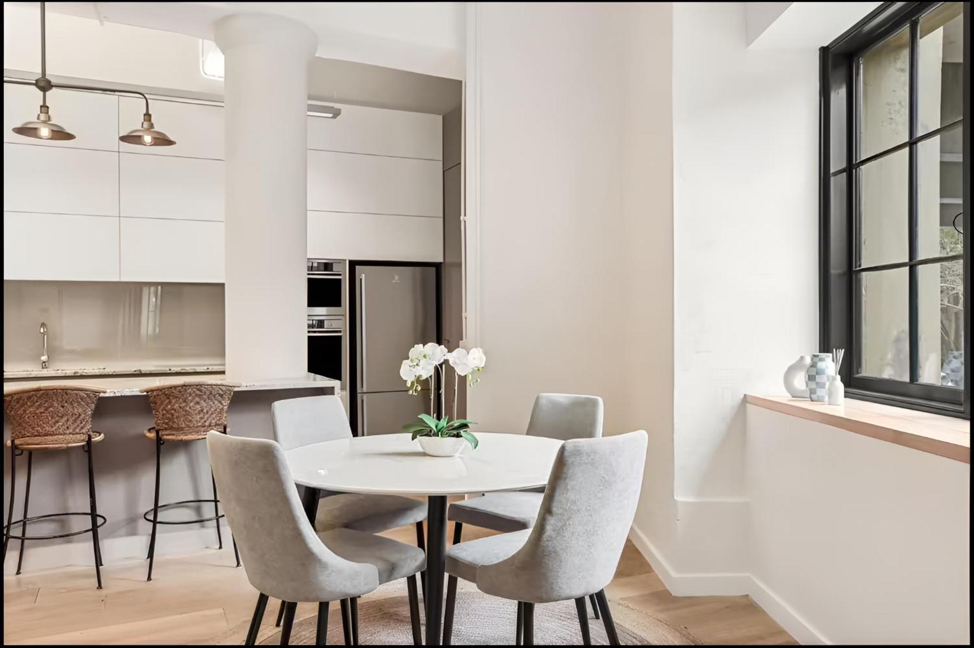 Apartment Renovated Warehouse Conversion In Heart Of *