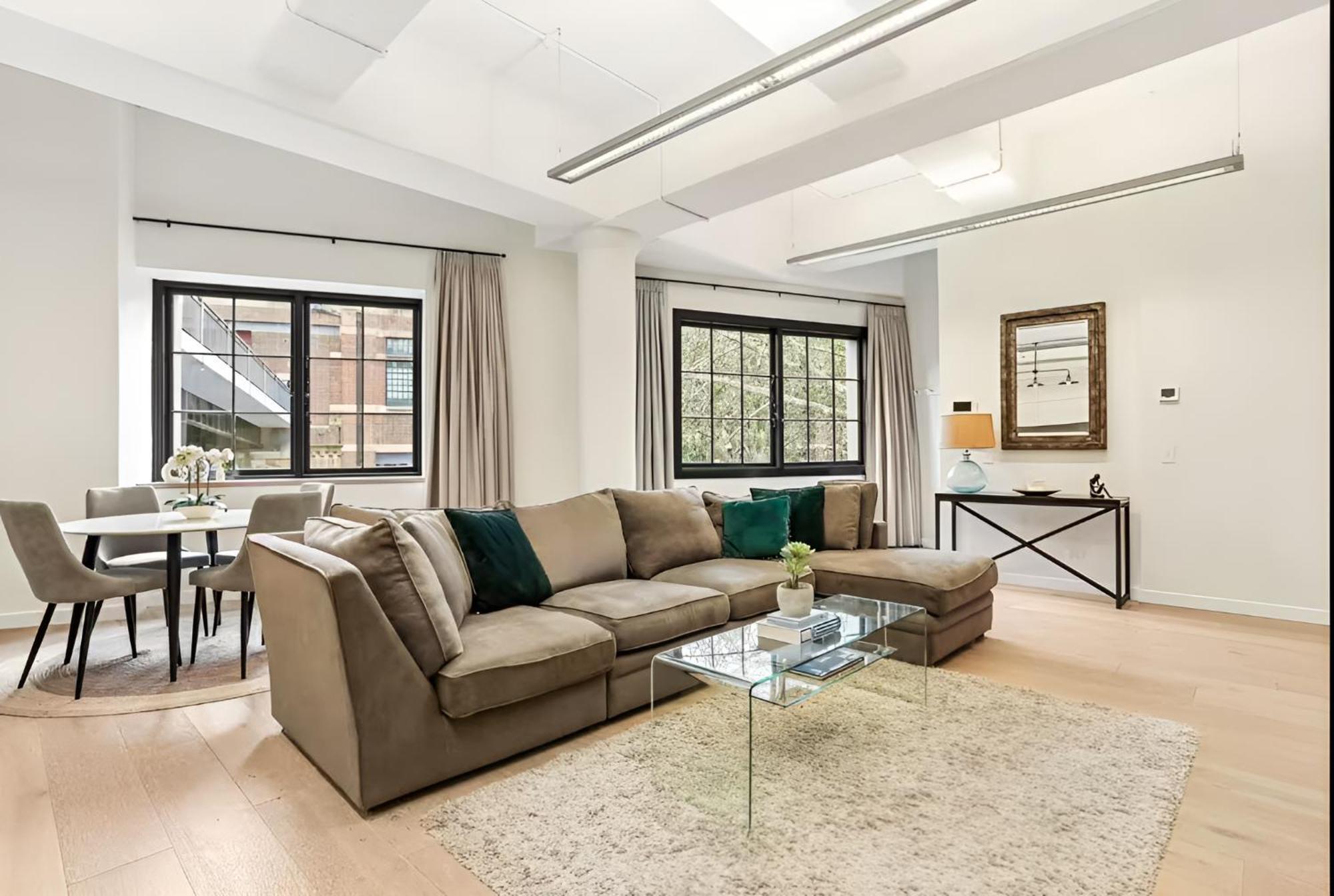 Renovated Warehouse Conversion In Heart Of *